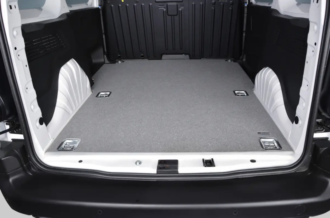 Підлогове покриття (фанера 9мм) Combo Cargo L1 (2019-) (38854)
